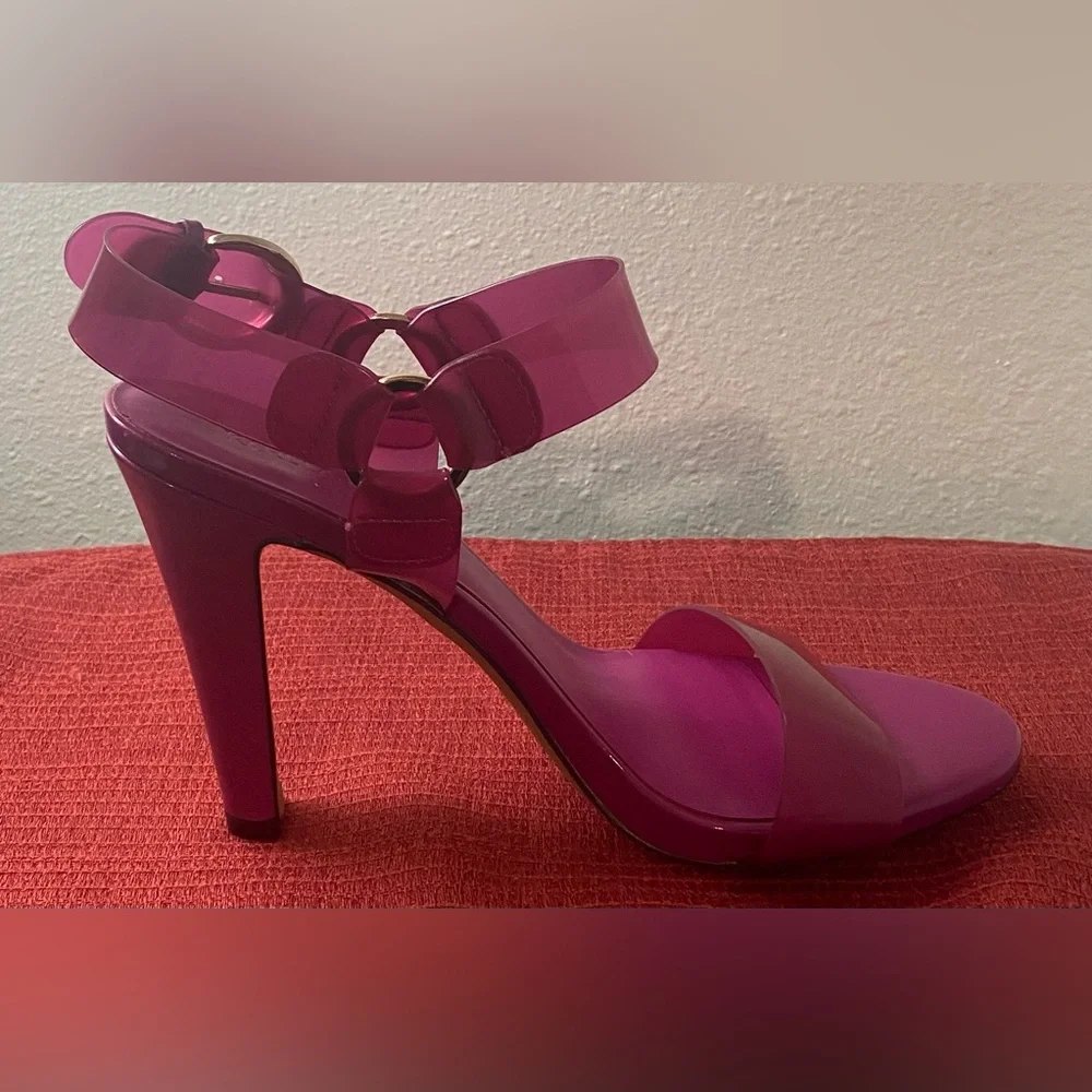 NWT..Karl Lagerfeld Fuchsia High Heel Sandals - Picture 9 of 16